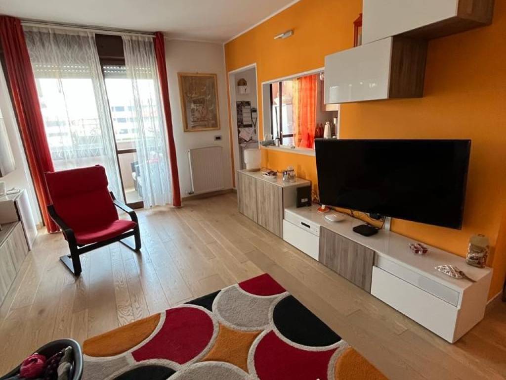 appartamento in affitto a Monza in zona Centro Storico