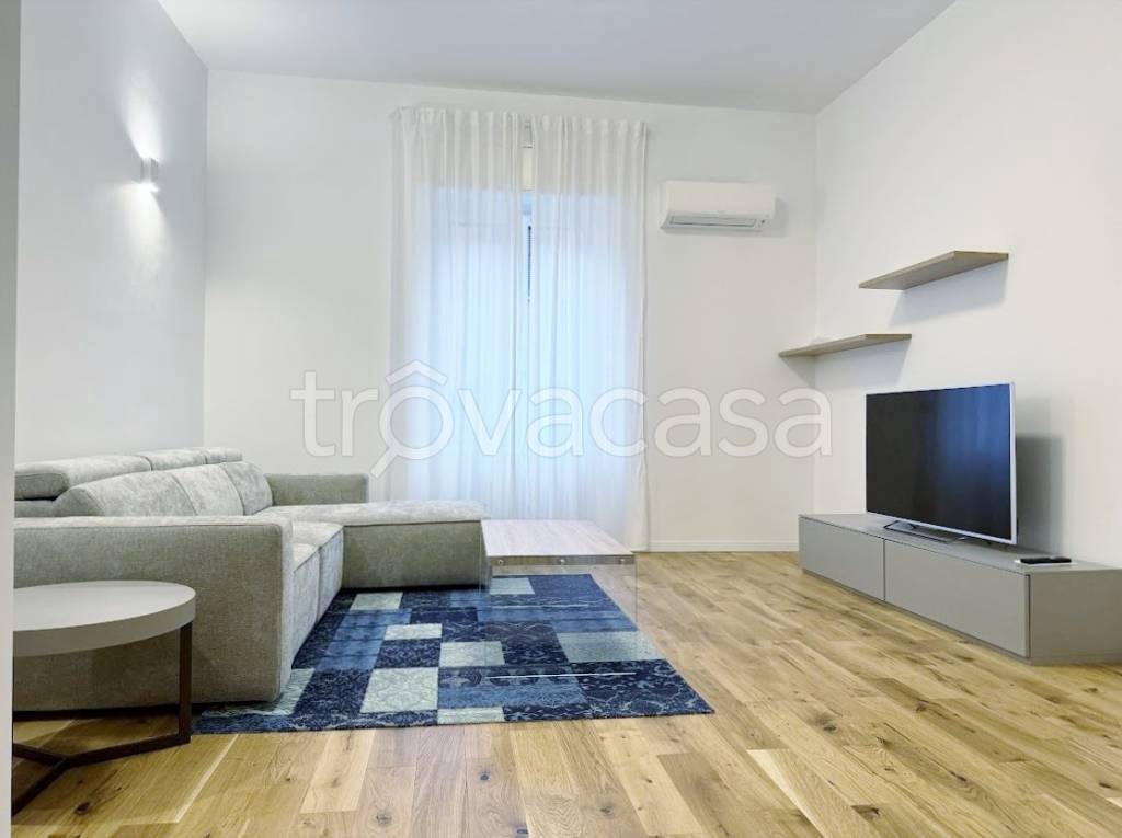 appartamento in affitto a Monza in zona Centro Storico