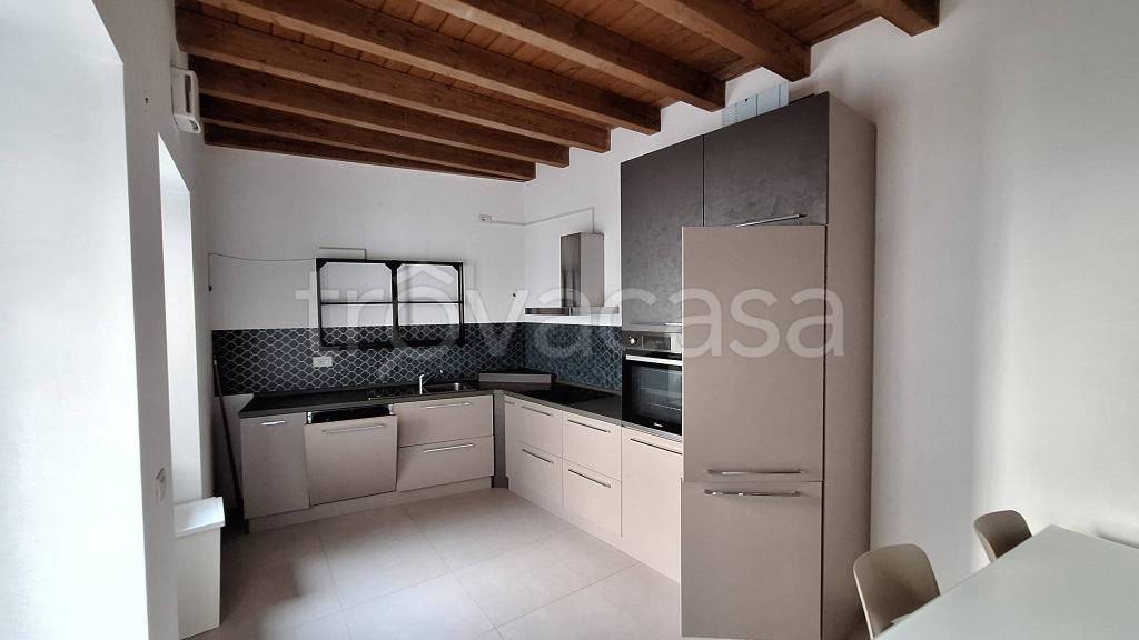 appartamento in affitto a Monza in zona Centro Storico
