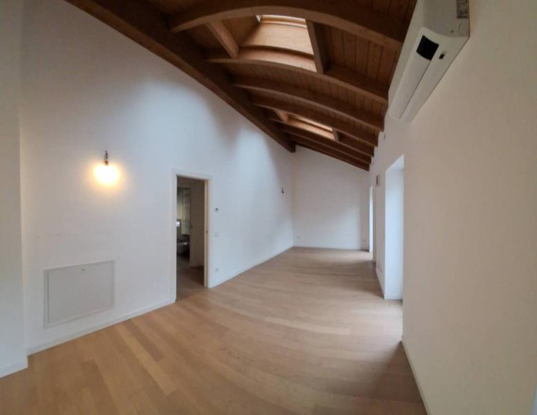 appartamento in affitto a Monza in zona Centro Storico