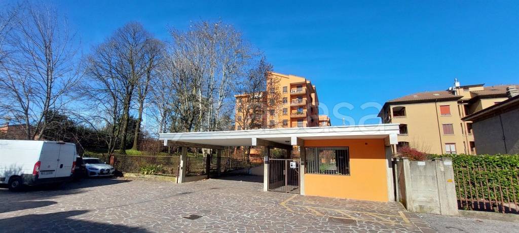appartamento in affitto a Monza in zona Ospedale San Gerardo