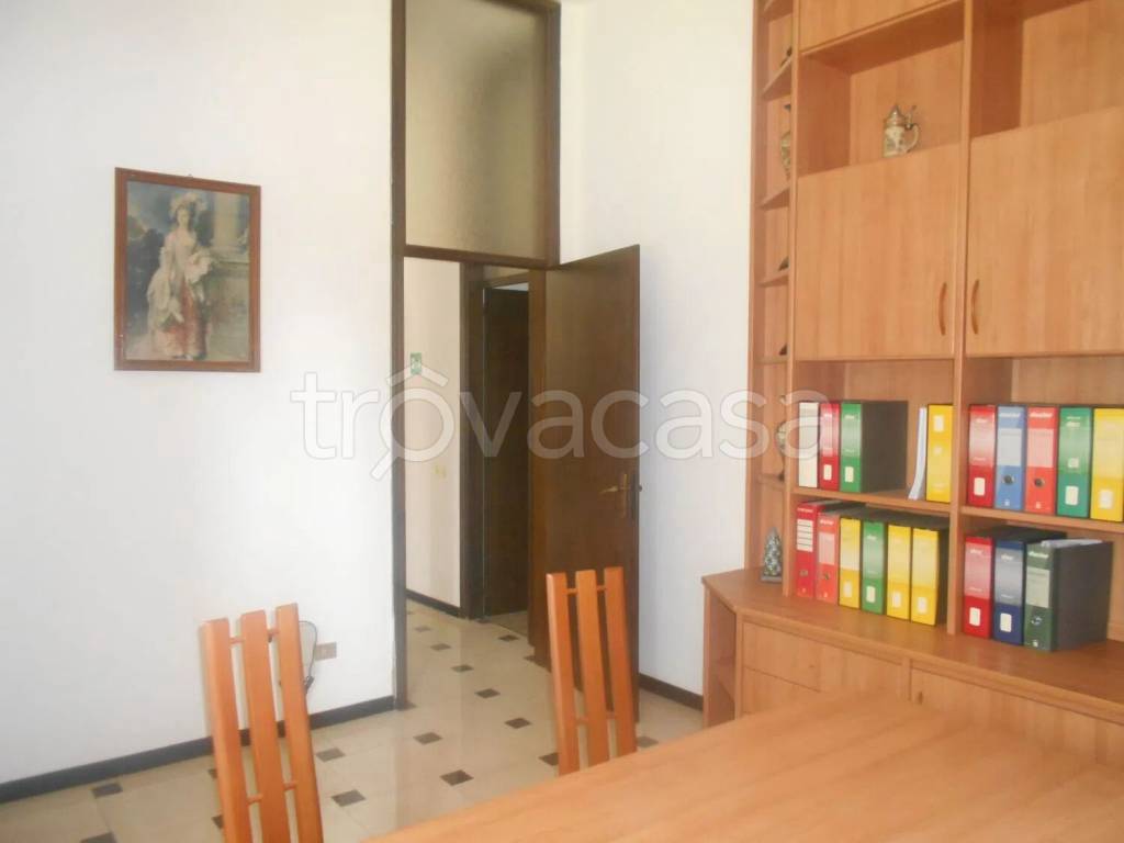 ufficio in affitto a Monza