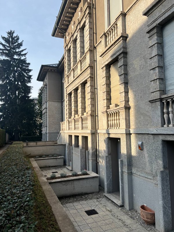 ufficio in affitto a Monza