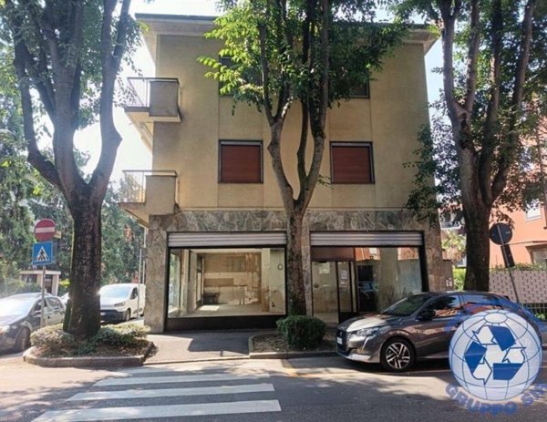 negozio in affitto a Monza