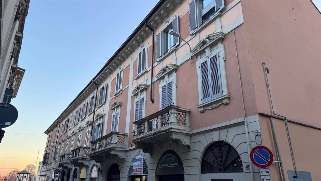appartamento in affitto a Monza in zona Centro Storico