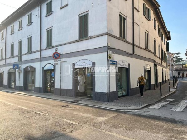 negozio in affitto a Monza