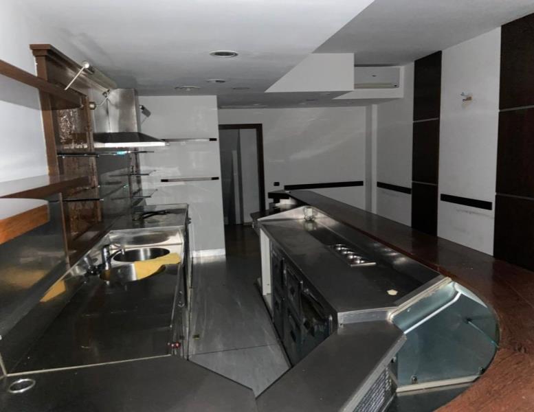 locale commerciale in affitto a Monza in zona Centro Storico