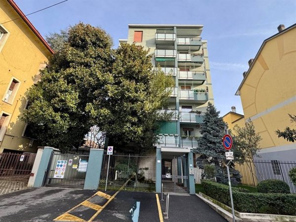 appartamento in affitto a Monza in zona Centro Storico