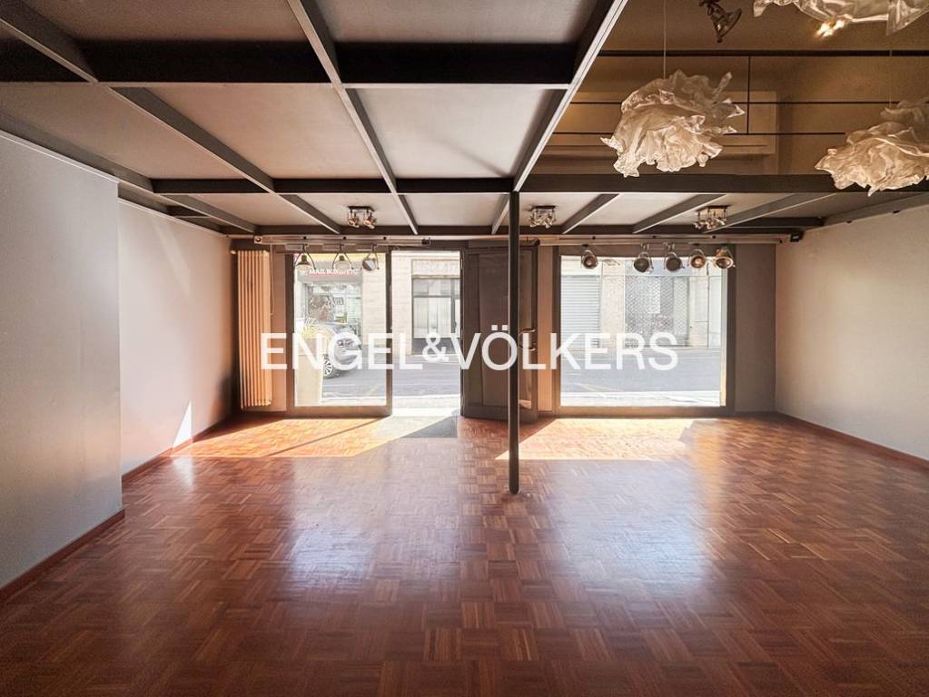 negozio in affitto a Monza in zona Centro Storico