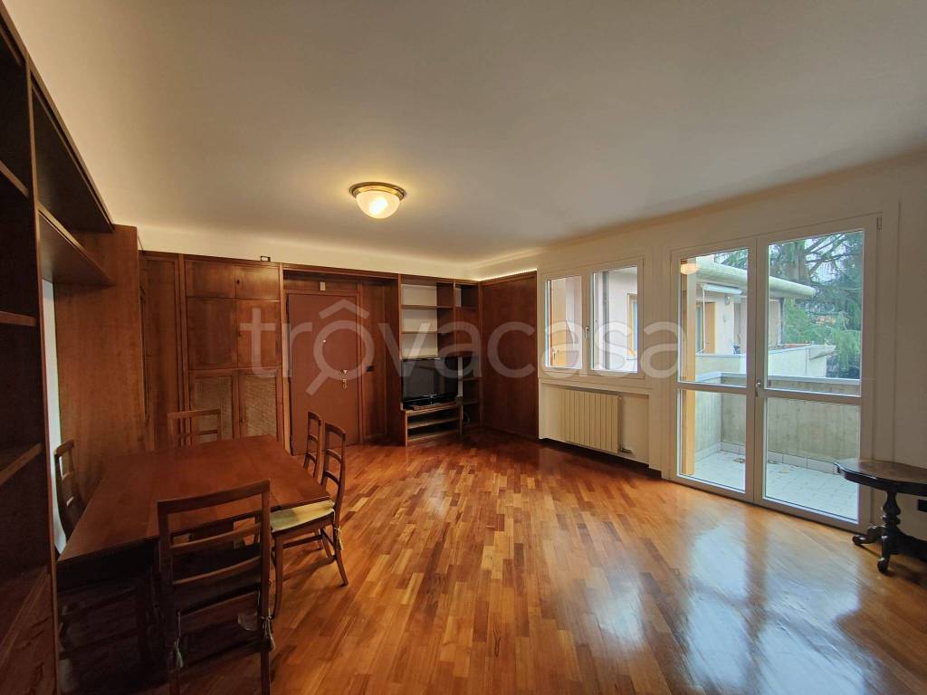 appartamento in affitto a Monza