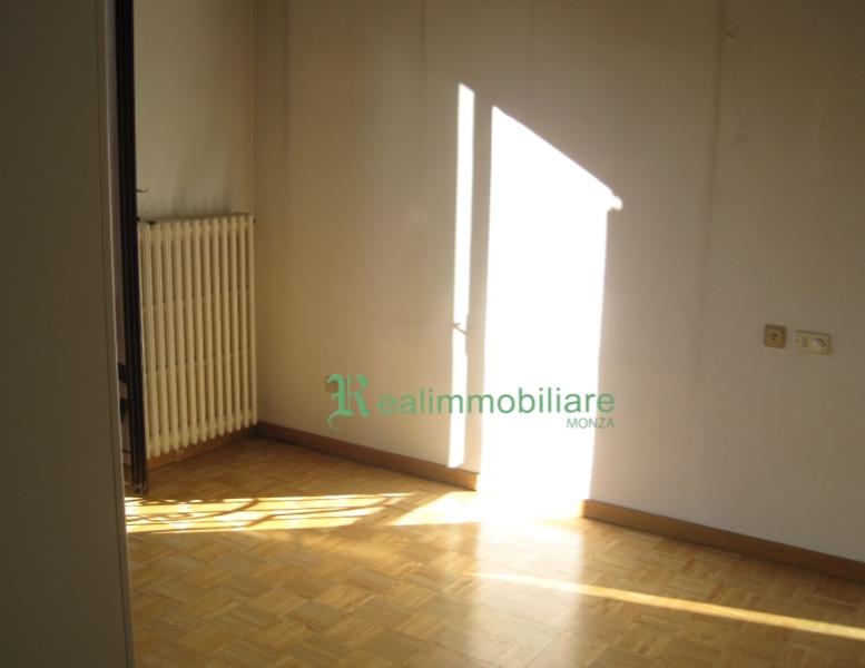 appartamento in affitto a Monza in zona Centro Storico