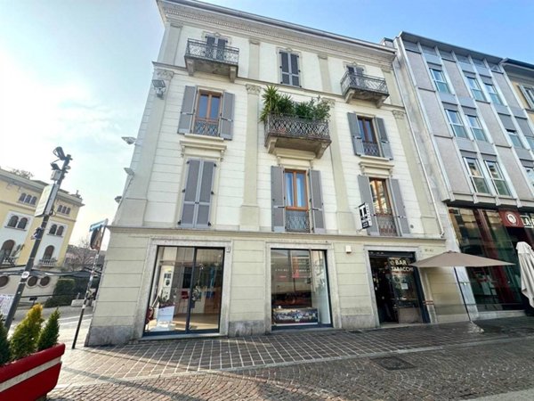 negozio in affitto a Monza