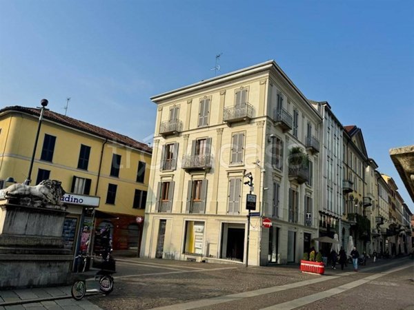 negozio in affitto a Monza in zona Centro Storico