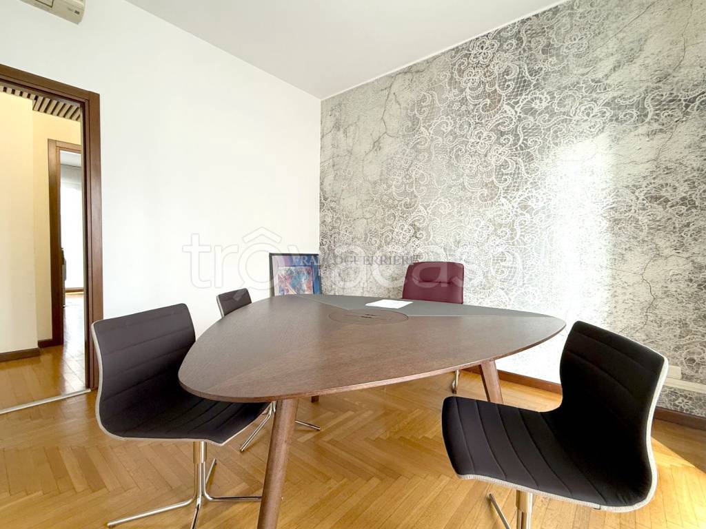 ufficio in affitto a Monza in zona Centro Storico