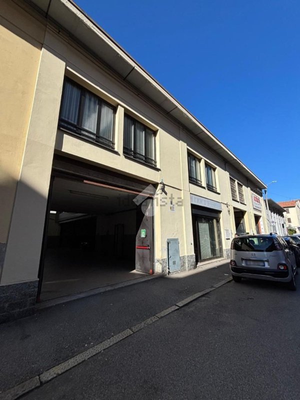 capannone in affitto a Monza