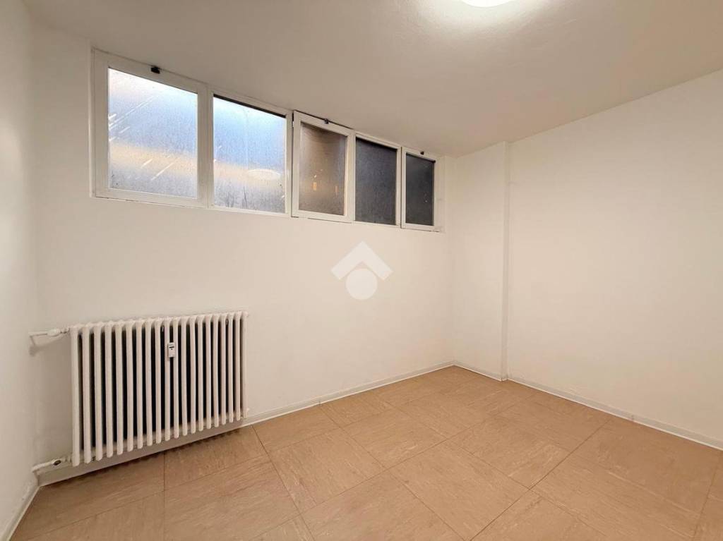 negozio in affitto a Monza