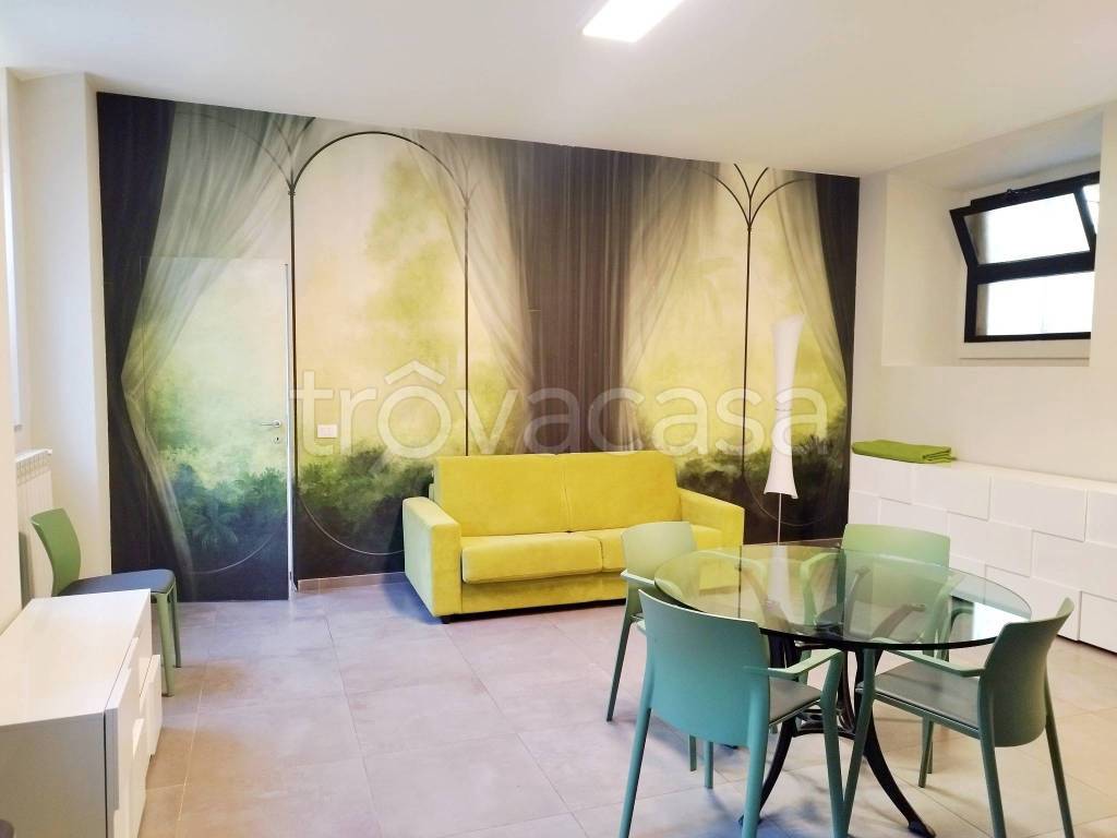 appartamento in affitto a Monza in zona Centro Storico