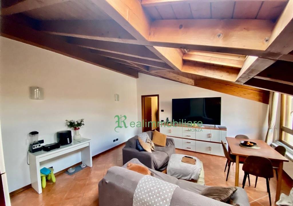 appartamento in affitto a Monza in zona Centro Storico