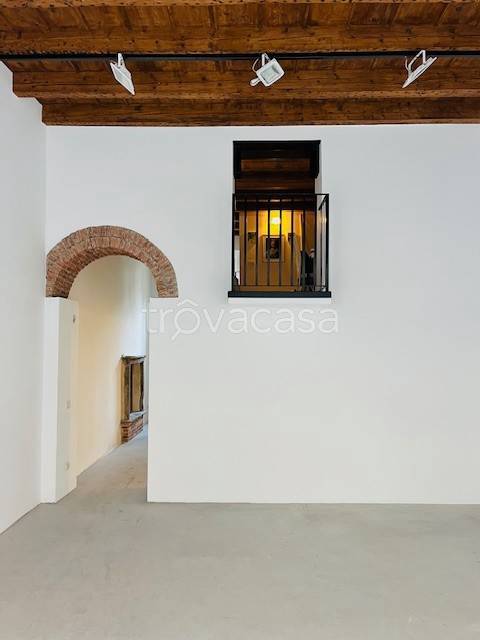 negozio in affitto a Monza in zona Centro Storico