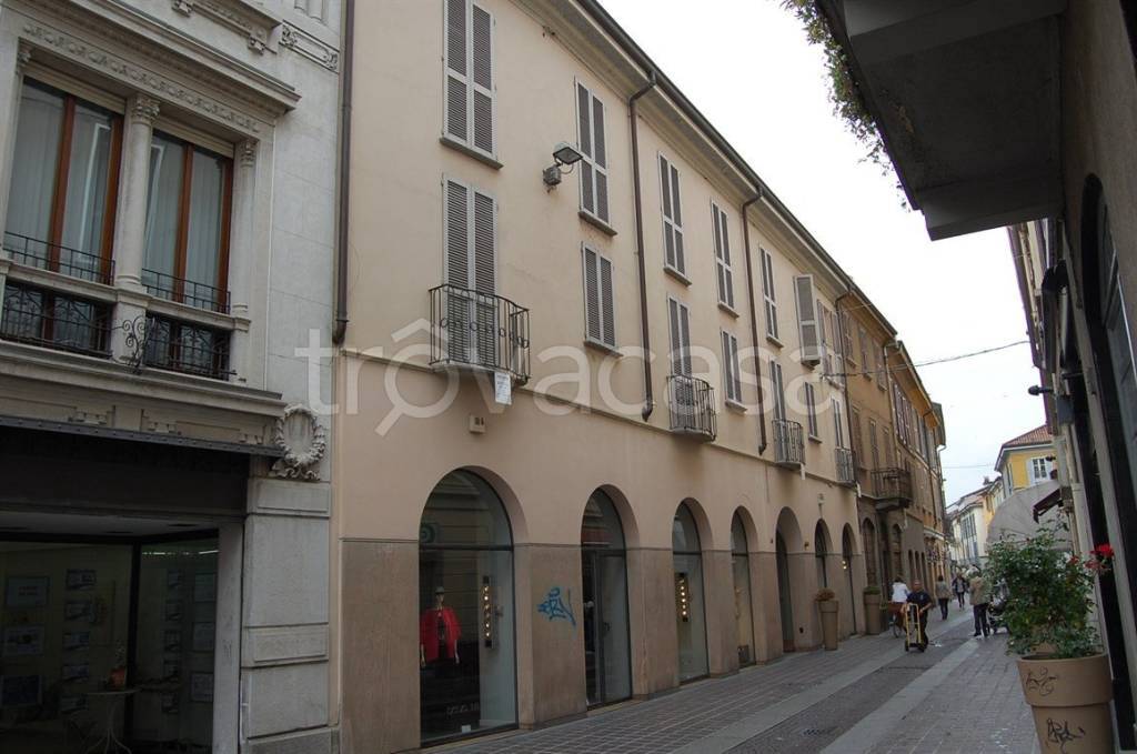 appartamento in affitto a Monza in zona Centro Storico