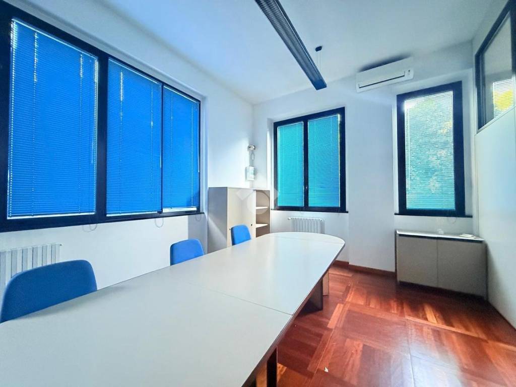 ufficio in affitto a Monza