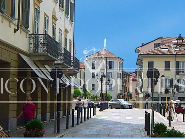 negozio in affitto a Monza in zona Centro Storico