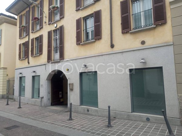 negozio in affitto a Monza in zona Centro Storico