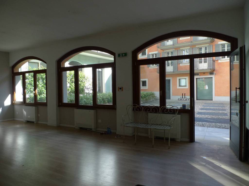 negozio in affitto a Monza in zona Centro Storico