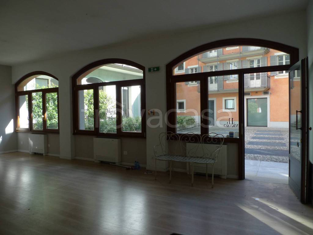 negozio in affitto a Monza in zona Centro Storico