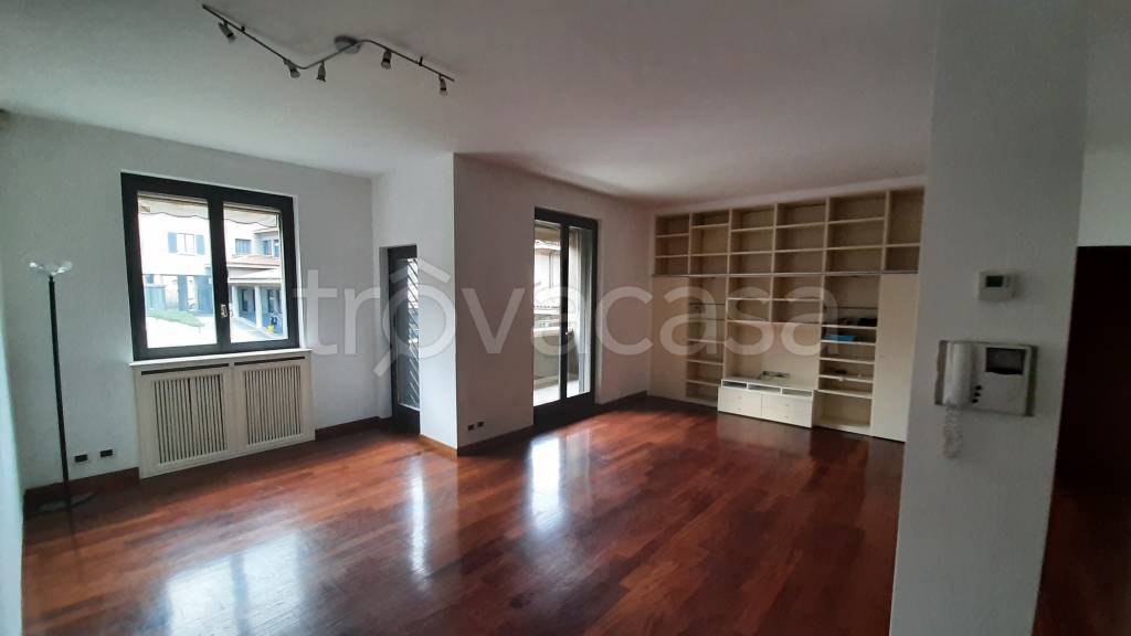 appartamento in affitto a Monza in zona Centro Storico