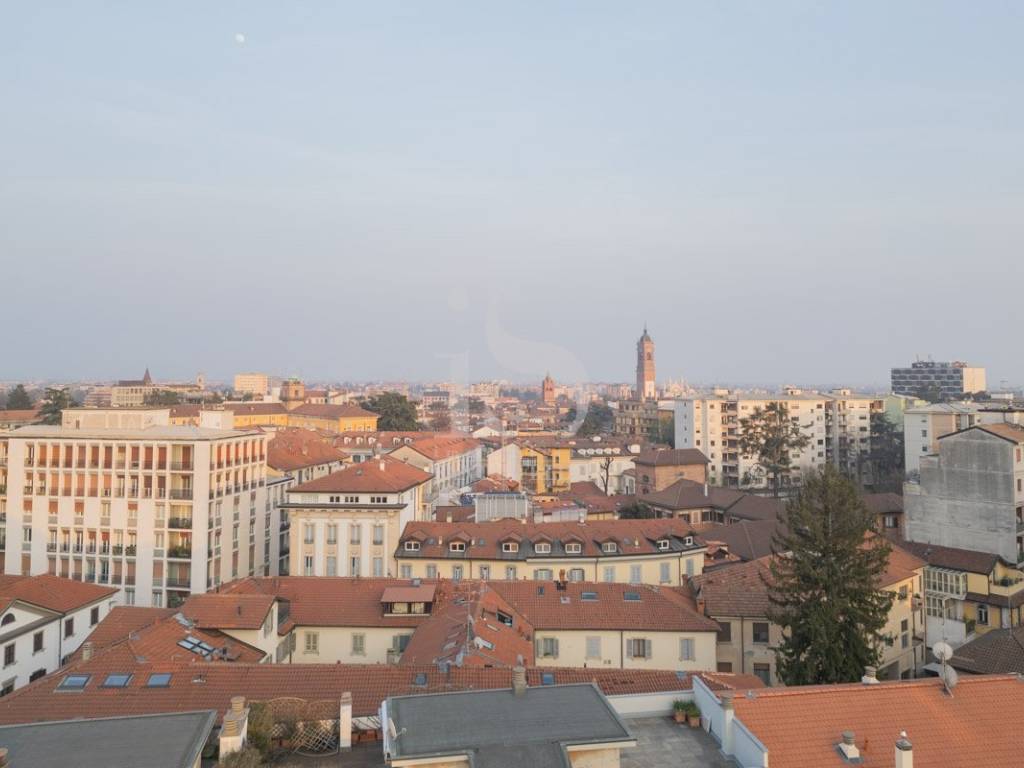 negozio in affitto a Monza