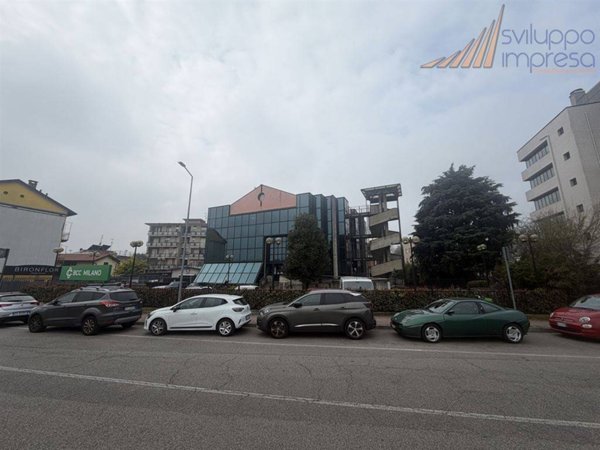 ufficio in affitto a Monza