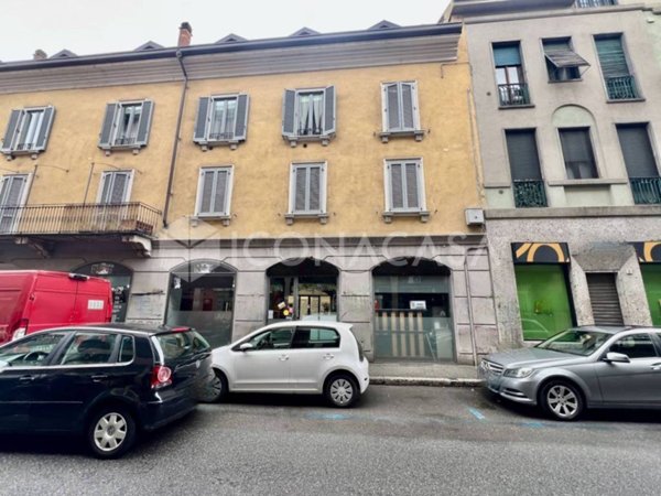 negozio in affitto a Monza
