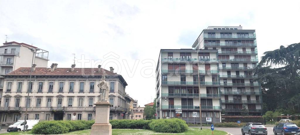 appartamento in affitto a Monza in zona Centro Storico