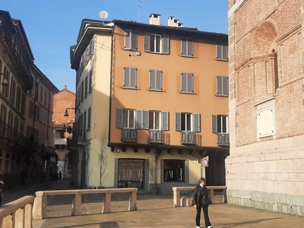 appartamento in affitto a Monza in zona Centro Storico