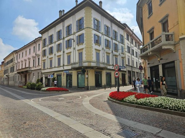 appartamento in affitto a Monza in zona Centro Storico