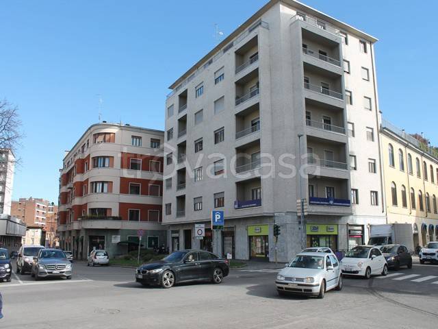 negozio in affitto a Monza in zona Centro Storico