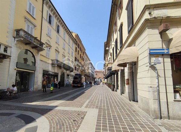 negozio in affitto a Monza in zona Centro Storico