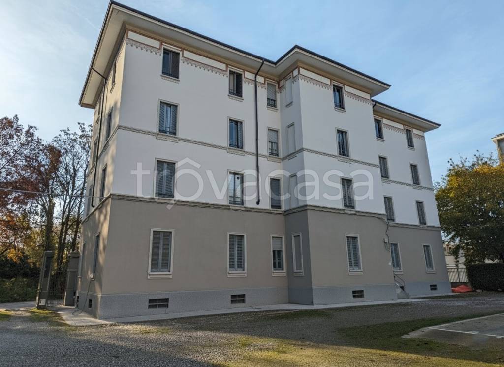 appartamento in affitto a Monza in zona Centro Storico
