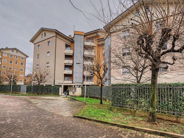 appartamento in affitto a Monza