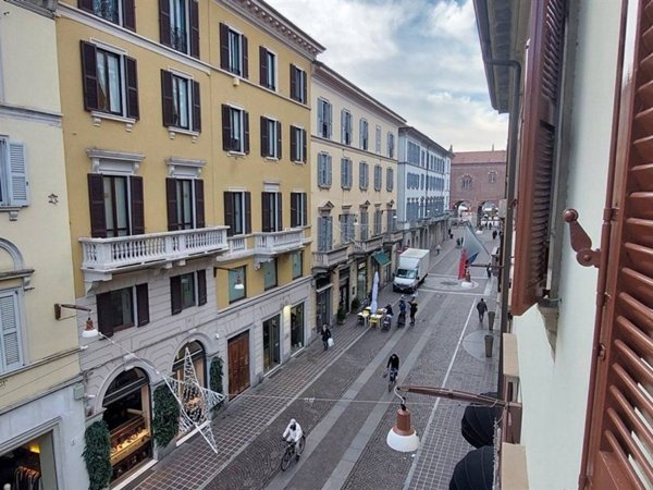 appartamento in affitto a Monza in zona Centro Storico