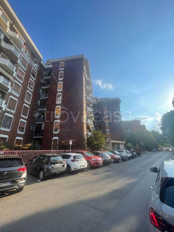 appartamento in affitto a Monza in zona Centro Storico