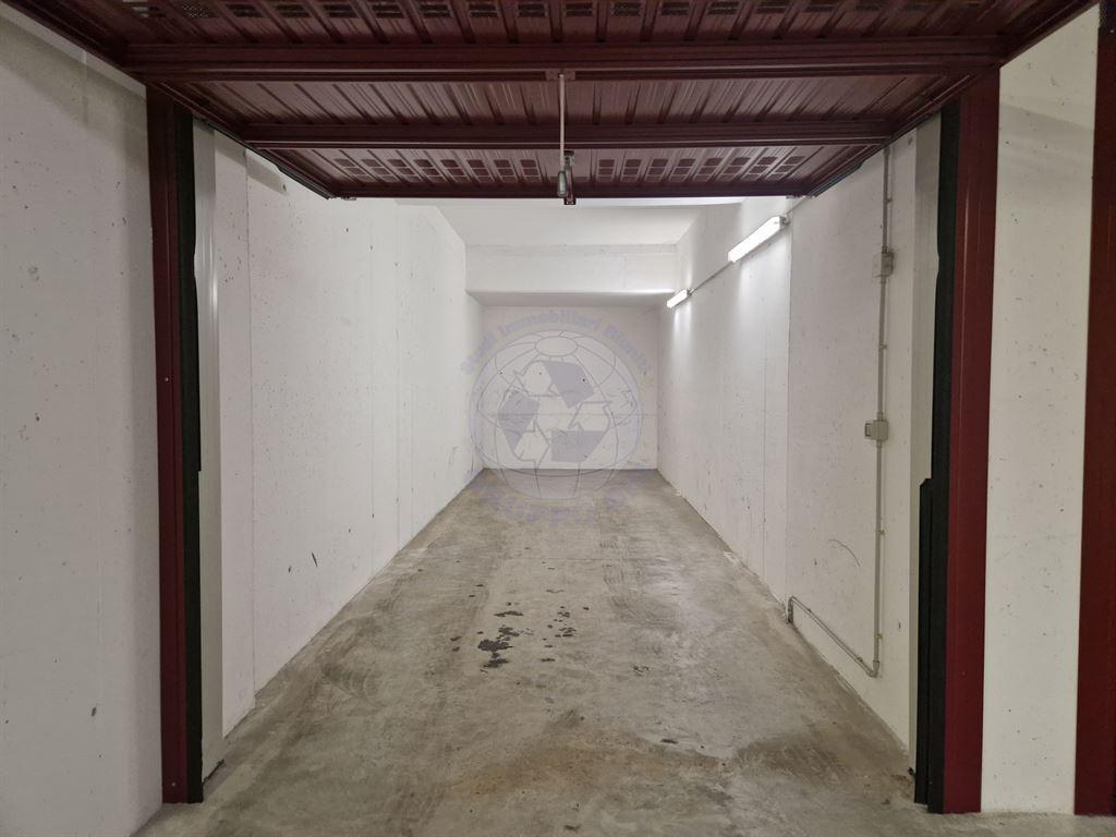 box auto in affitto a Monza