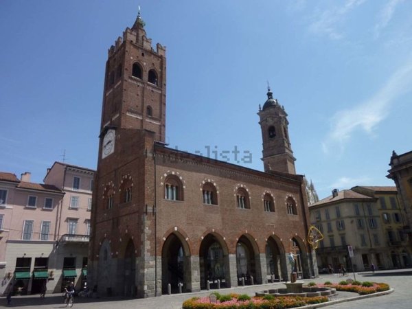 negozio in affitto a Monza in zona Centro Storico