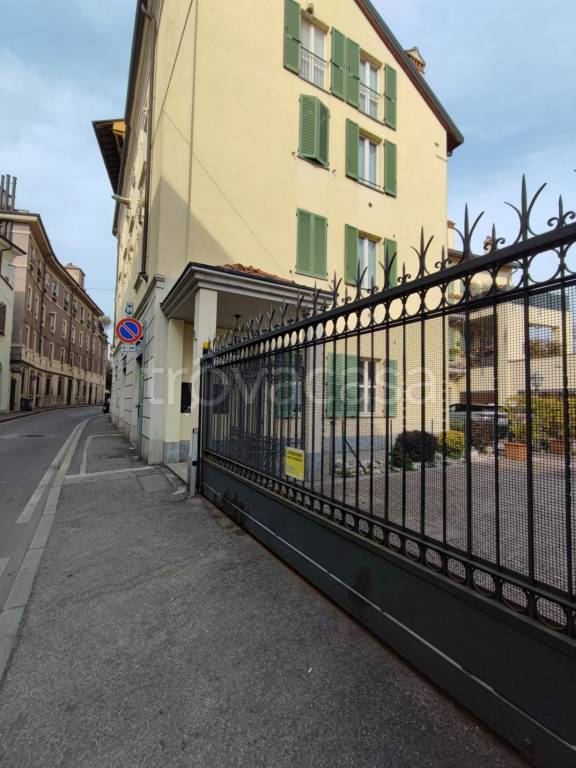 appartamento in affitto a Monza in zona Centro Storico