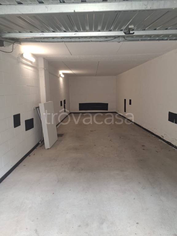 box auto in affitto a Monza