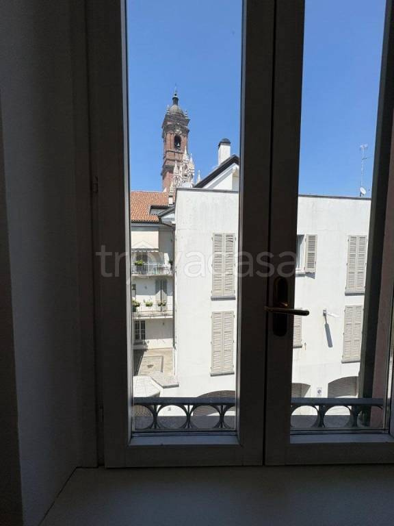 appartamento in affitto a Monza in zona Centro Storico
