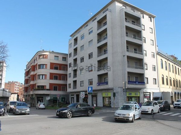 negozio in affitto a Monza in zona Centro Storico