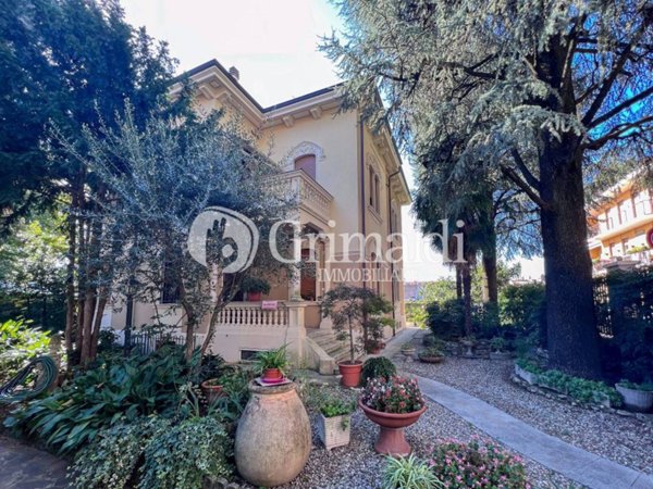 appartamento in affitto a Monza in zona Centro Storico