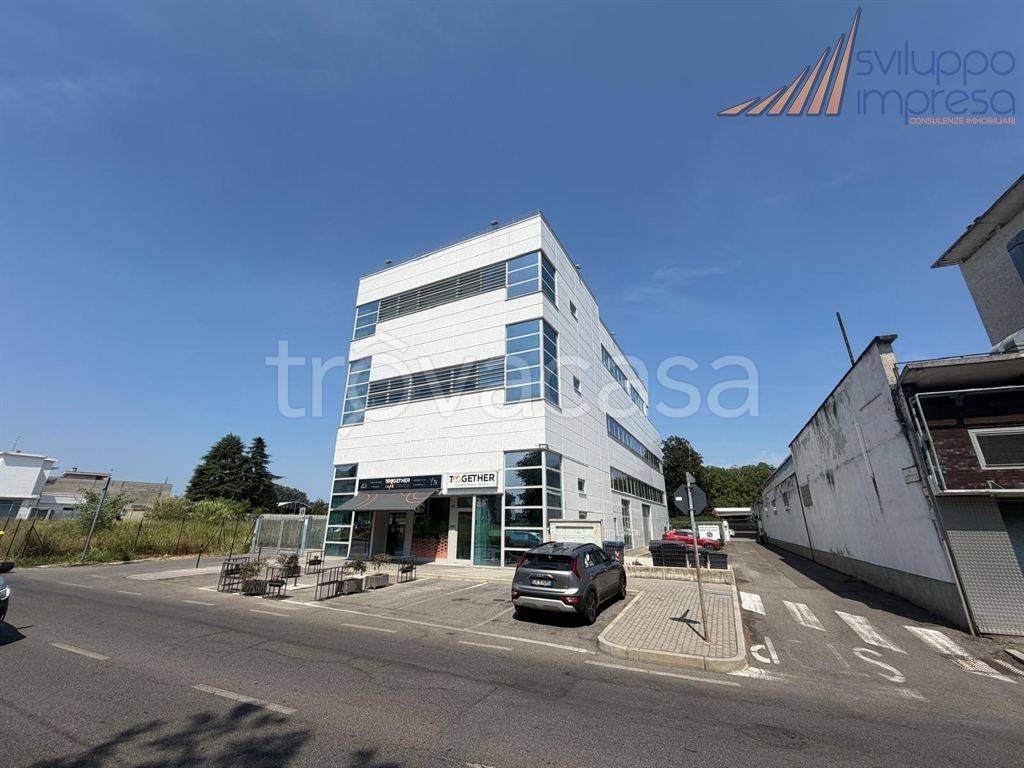 ufficio in affitto a Monza in zona Ospedale San Gerardo